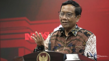 Sekjen PDIP Sebut Mahfud MD Mundur Karena Fungsi Menko Polhukam Diambil Alih Jokowi 