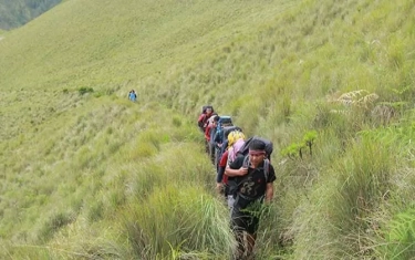 5 Daftar Gunung Terindah di Jawa Tengah, Pendaki Pemula Pasti Cocok Latihan Mendaki di Sini