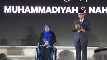 Ketua Umum PP Muhammadiyah Haedar Nashir Terima 'Nobel Perdamaian Asia' Zayed Award di Abu Dhabi