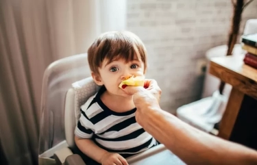 Anak Usia 2 Tahun Susah Makan? Coba Baca Penjelasan Ini!