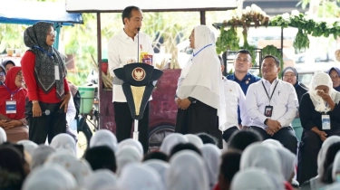 Presiden Jokowi Puji Produk Keripik Tempe Milik Nasabah PNM Mekaar di Sumatera Utara