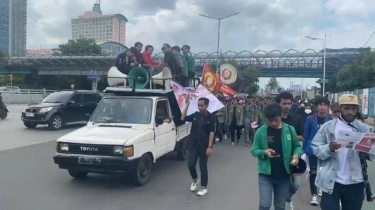 Mahasiswa Gelar Aksi di Kawasan Ring 1 Istana, Suarakan Tolak Pemilu Curang dan Makzulkan Jokowi