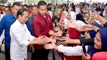Nasabah PNM Mekaar Terus Meningkat, Jokowi: Program Ini Sangat Diperlukan