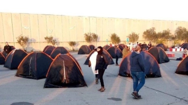 Pemukim Israel Pasang Tenda dan Kemah di Tengah Jalan, Halangi Truk Bantuan Agar Tak Bisa Masuk Gaza