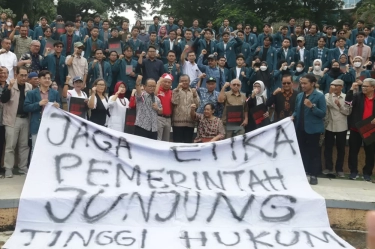 Para Profesor dari Undip, Unnes, Hingga UKSW Salatiga Turun Gunung Suarakan Cacatnya Demokrasi di Indonesia