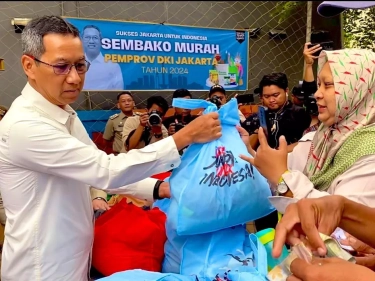 Bawaslu DKI Akan Telusuri Soal Goodie Bag Sembako Berwarna Biru Muda Khas Prabowo-Gibran yang Dibagikan Pj Gubernur DKI Heru Budi Hariono