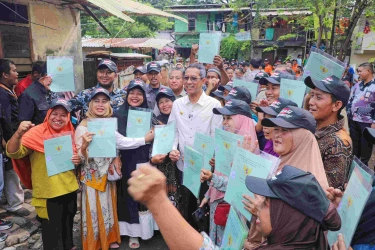 Buntut Viral Goodie Bag Sembako dengan Warna Identik Prabowo-Gibran, Bawaslu Peringatkan Heru Budi Hartono untuk Netral