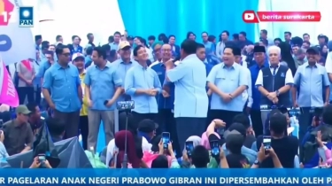 Ekspresi Gibran Tertawa Dengar Pidato Prabowo Curi Perhatian