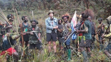 Menlu Retno Telepon Menlu Selandia Baru Winston Peters Bahas Pembebasan Pilot Susi Air