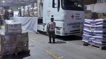 Tim Kemanusiaan PMI Distribusikan 32.5 Ton Bantuan dari Masyarakat Indonesia untuk Pengungsi Gaza