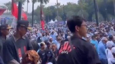 Kampanye Akbar Prabowo-Gibran Mulai Siang, Massa Sudah Padati GBK Sejak Pagi Buta