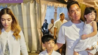 Presiden Jokowi Momong Jan Ethes dan La Lembah saat Gibran Kampanye: Cuma Mereka yang Berani Nitip Anak ke Presiden