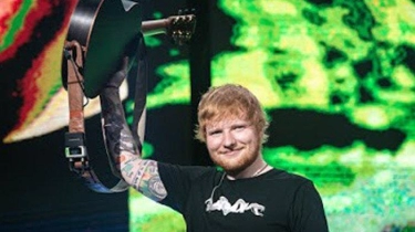 Lirik dan Terjemahan Lagu Shape of You - Ed Sheeran: I'm in Love With the Shape of You