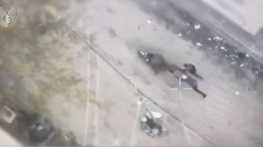 Video Viral Tentara Israel Mengebom Tiga Warga Palestina saat Menghidupkan Sepeda Motor