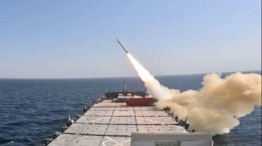Gertak Netanyahu, Iran Tembakan Rudal Balistik dari Atas Kapal, Jadi Kali Pertama Sejak Perang Pecah