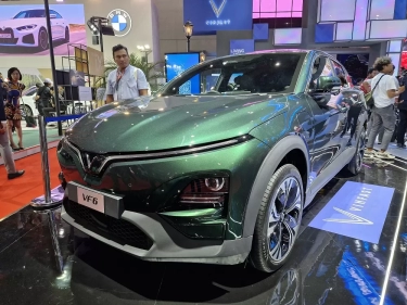 Hadir di IIMS 2024, Merek Vietnam VinFast Resmi Luncurkan Mobil Listrik Pertamanya di Indonesia