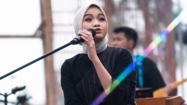 5 OOTD Jeans Hijab Salma Idol: Inspirasi Gaya Hijab Kekinian untuk Segala Aktivitas!