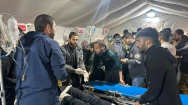 Israel Serbu RS Nasser di Gaza, Menargetkan Ambulans dan Tenda Pengungsi, Kuburan Massal Dilibas