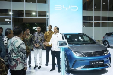 Presiden Jokowi Ingin Indonesia Jadi Magnet Investasi Produksi EV