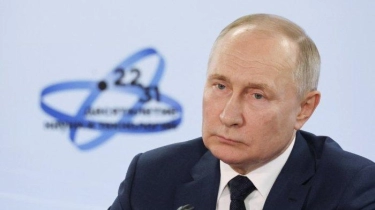 Putin Tuduh Pemerintah Ukraina Disusupi Nazi Anti-Rusia sejak Uni Soviet Runtuh