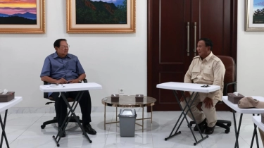 Low Profile! Prabowo Ngaku Junior saat Sambangi SBY di Pacitan