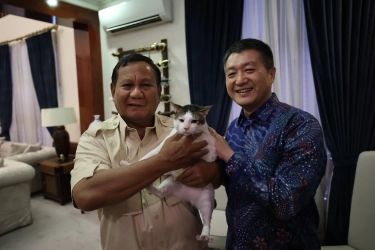 Dapat Ucapan Selamat Menang Pilpres, Prabowo Kenalkan Bobby ke Dubes Tiongkok