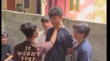 Viral Video Terbaru Geng Tai saat Bully Seorang Siswa, Korban Ditelanjangi hingga Dicekik