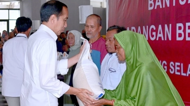 Bagikan Beras di Tangerang Selatan, Presiden Jokowi: Bantuan Pangan Bulog Jadi Solusi Hadapi Kenaikan Harga
