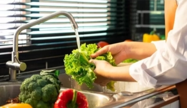 Ketahui 7 Cara Mencuci Buah dan Sayur dengan Benar Menurut FDA Amerika Serikat