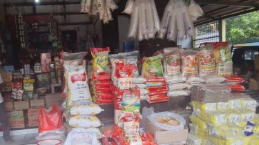 Tetap Raup Cuan saat Harga Beras Meroket, Pedagang di Pasar Grogol Petamburan: Orang kan Perlu Makan