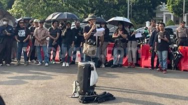 Orasi di Kamisan, Fotografer Senior Kecam Keras Darwis Triadi: Dia Bodoh dan Sombong!