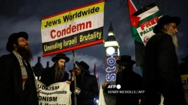 Foto-foto Orang Yahudi di Inggris Demo Menentang Israel, Bela Palestina, Teriak: One Two Three Four!