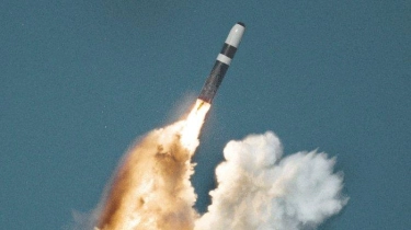 Uji Coba Rudal Penangkal Nuklir Trident Inggris Gagal untuk Kedua Kalinya, Malah Nyasar ke Laut