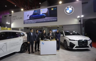 Di Gelaran IIMS 2024, BMW Umumkan Kemitraan dengan PLN Hadirkan Layanan Home-Charging
