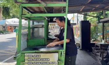 Para Pelaku UMKM di Kota Kediri Mengaku Keberatan Mengurus Sertifikasi Halal Apabila Harus Bayar Mahal