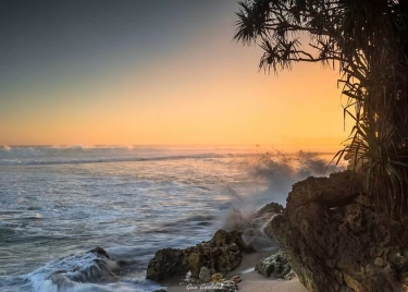 10 Rekomendasi Pantai di JLS Tulungagung-Blitar, Menikmati Senja hingga Spot Foto yang Ciamik