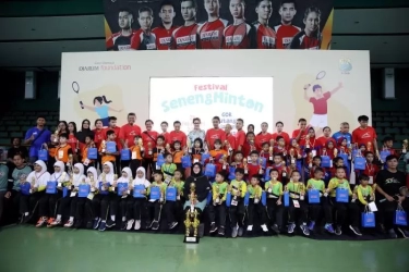 Ratusan Siswa SD dan MI di Kudus Antusiasme Ikuti Festival SenengMinton 2024