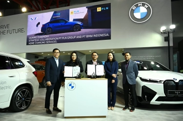 PLN Gandeng BMW, Tiap Pembelian Mobil EV dapat Fasilitas Home Charging