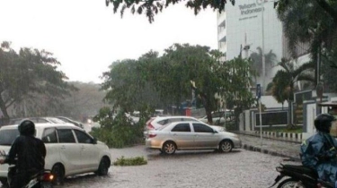 Peringatan Dini Selasa, 27 Februari 2024, BMKG: Cuaca Ekstrem Hujan Lebat di Jawa Tengah hingga Bali