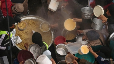 Warga Gaza Alami Kelaparan dan Malnutrisi, Nekat Makan Rumput Liar Demi Bisa Bertahan Hidup