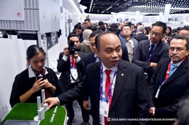 Menteri Budi Arie Sebut MWC 2024 Berpeluang Jadi Showcase Ekosistem Telekomunikasi Nasional