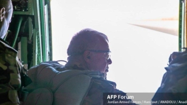 Raja Yordania, Raja Abdullah II secara Langsung Ikut Operasi Penerjunan Bantuan Kemanusiaan di Gaza