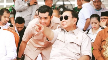 Mayor Teddy Lewat! Paras Tampan Sespri Prabowo Bikin Kaum Hawa Histeris