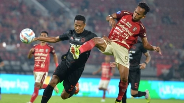 Duel Bali United vs Persis Solo Diwarnai Keributan Suporter, Petugas Keamanan Turun Tangan
