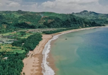 4 Alasan Mengapa Anda Harus Mengunjungi Pantai Gemah JLS Tulungagung