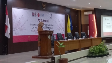 Tak Kalah dari Selvi Ananda, Siti Atikoh Pernah Berpidato dengan Bahasa Jepang di Seminar Internasional