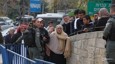 Video IDF Pukuli Jamaah di Gerbang Al-Asbat, 20 Ribu Orang Salat Jumat di Halaman Masjid Al Aqsa