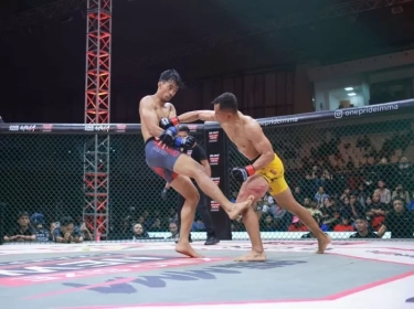 Gugun Gusman Pertahankan Gelar Juara Lima Kali Kelas Bantam usai Kalahkan Mario di One Pride MMA 77