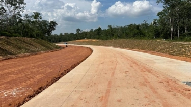 Brantas Abipraya Kebut Pembangunan Jalan Tol Bayung Lencir - Tempino Seksi 3, Ditargetkan Selesai Juni 2024