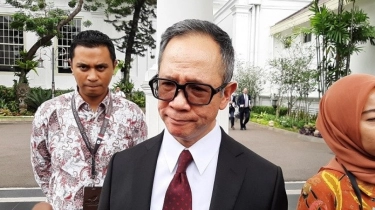 Bos OJK Tertawa Ditanya Masuk Radar Menkeu Prabowo